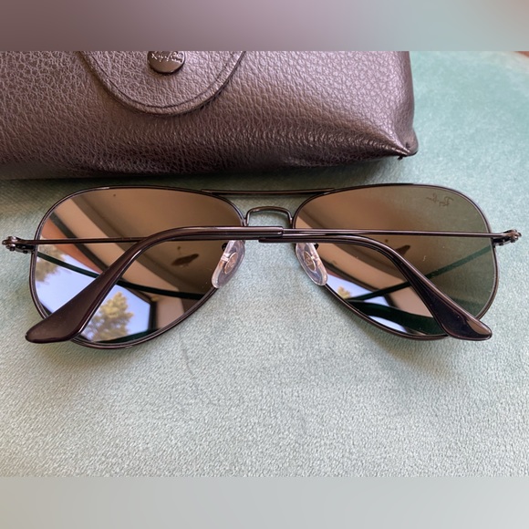 Black Ray-Ban Aviators - Picture 2 of 4